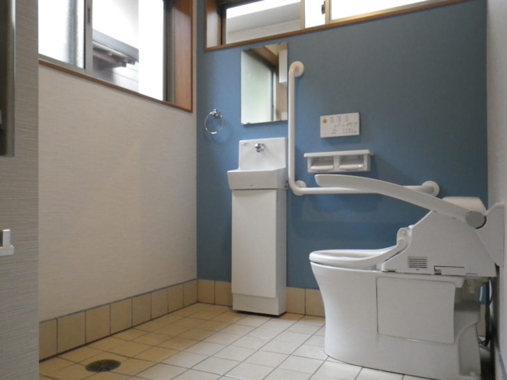   豊橋市　トイレ増築工事　施工事例