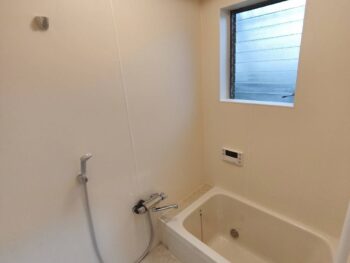 豊橋市 在来浴室のままでも綺麗・快適に。パネルとシートで機能性も向上。